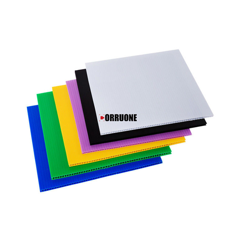 PP 4x8 4mm 5mm Correx Board White Correx لوح مخدد مخصص
