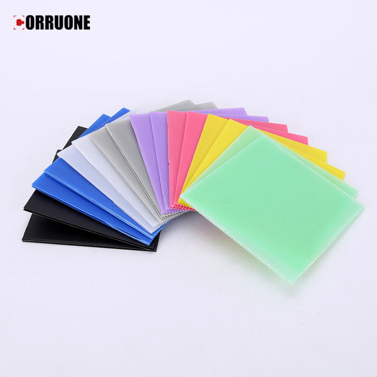 PP 4x8 4mm 5mm Correx Board White Correx لوح مخدد مخصص