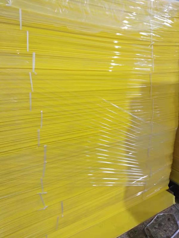 صفائح بلاستيكية مموجة معاد تدويرها بنفايات 6 مم كوروبلاست 4 X 8 Sheets