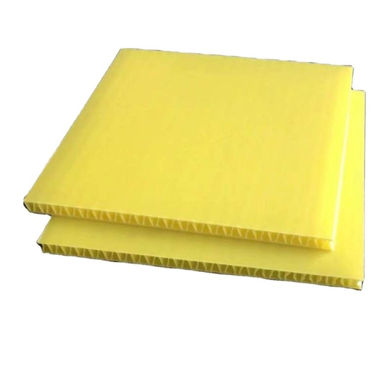 ورق مموج مقاوم للحريق HDPE مضاد للشمس A4 كوروبلاست Sheets 4x8